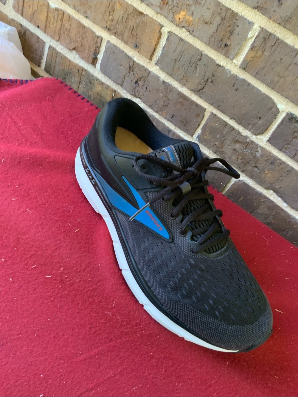 Brooks Men's Black and Blue Running Shoe